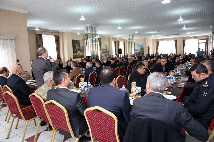 Muhtarlardan Elazığ’a 500 Koli Gıda Yardımı