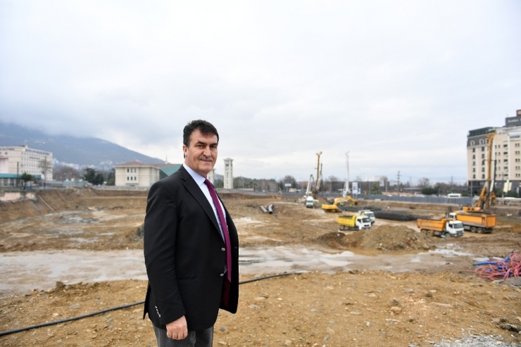 Dündar: “Osmangazi Meydanı, Bursa’yı Değiştirecek Bir Mihenk Taşı Olacak”