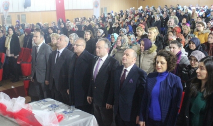 Sosyal Medya Bağımlılığı Ve Mahremiyet Eğitimi Semineri