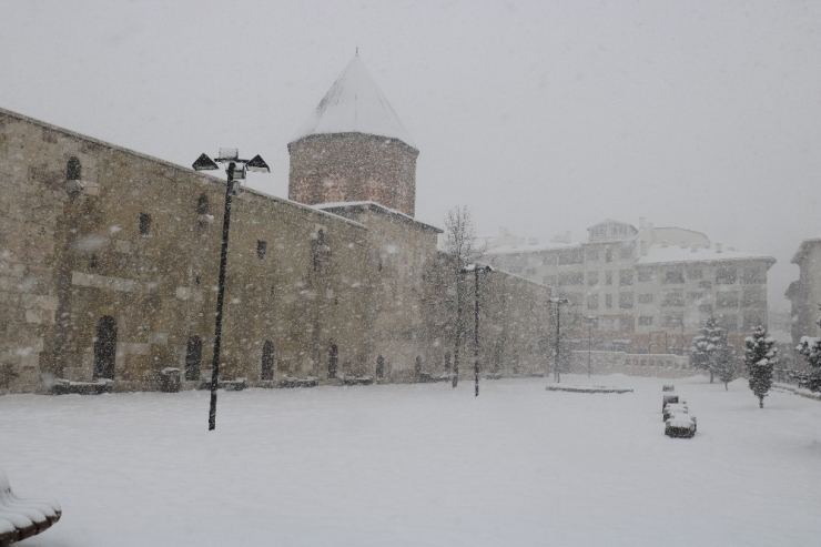 Sivas’ta Yoğun Kar Yağışı