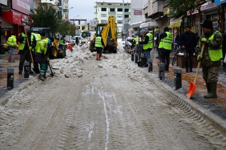 Terme’de Kar Kabus Değil Keyif Oldu