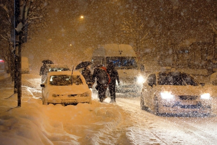 Van Büyükşehir Belediyesinden Sürücülere Uyarı