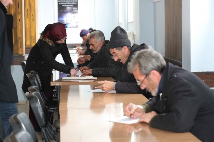 İpekyolu’nda Mahalleler Arası Bilgi Yarışması