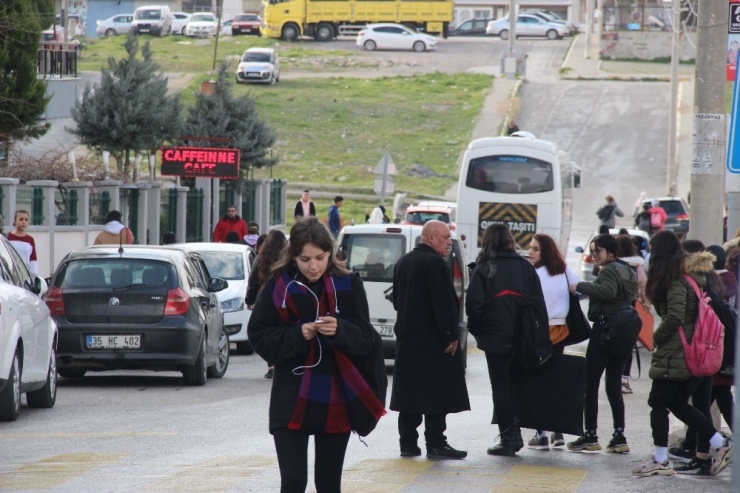 Korsan Serviste ’Balık İstifi’ Öğrenci Taşımacılığı