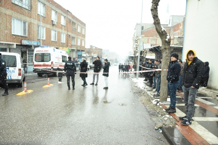 Başına 7 Mermi İsabet Alan Adam Olay Yerinde Hayatını Kaybetti