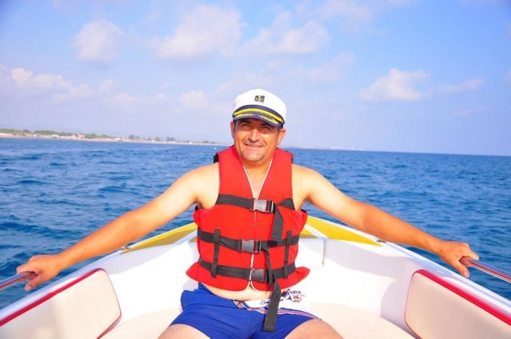 Turizm Çalışanı Otomobilinde Ölü Bulundu