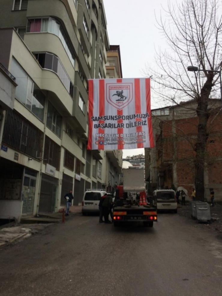 İlkadım Kırmızı-beyaz