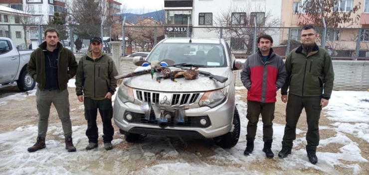 Bolu’da Kaçak Avlanan 3 Kişiye 5 Bin Tl Ceza Kesildi