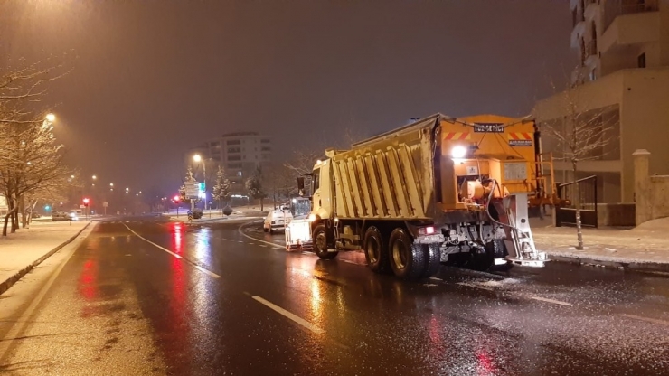 Kar Kazaları Da Beraberinde Getirdi