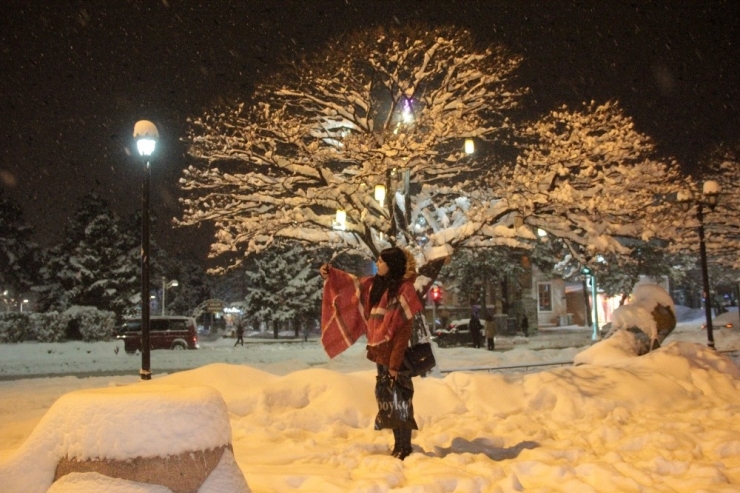 Erzincanlılar Beyaz Örtünün Mutluluğunu Yaşadı