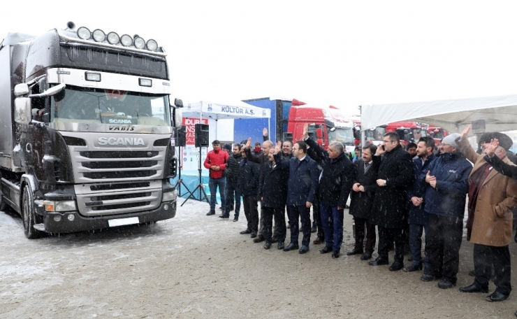 Dadaşlardan İdlib’e İnsani Yardım Konvoyu