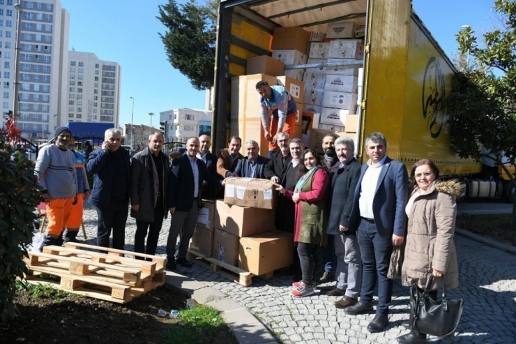 Esenyurt’tan Deprem Bölgesine Gönül Köprüsü Kuruldu
