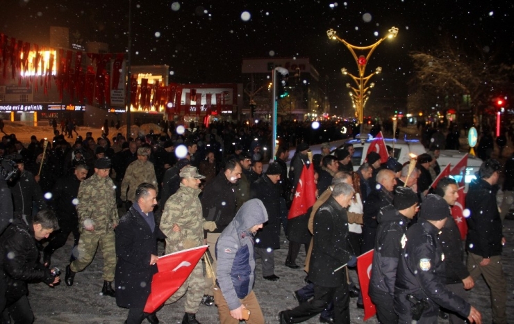 Binali Yıldırım Memleketi Erzincan’da ‘Zafer Yürüyüşü’ne Katıldı
