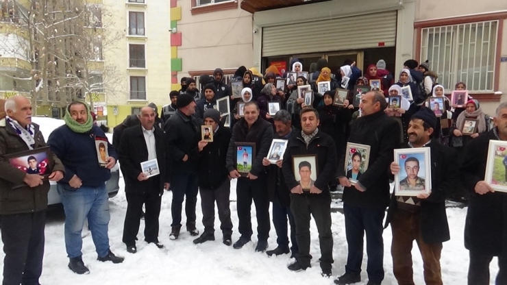 Evlat Nöbetindeki Ailelerden Para Aldıkları İddialarına Sert Tepki