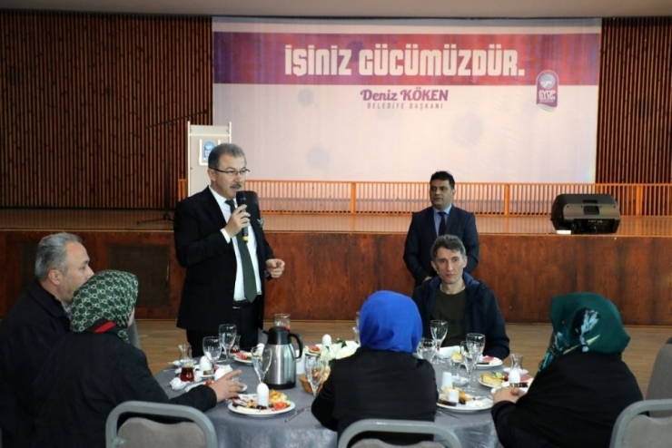 Başkan Deniz Köken, Eyüpsultan’ın Garsonlarıyla Buluştu