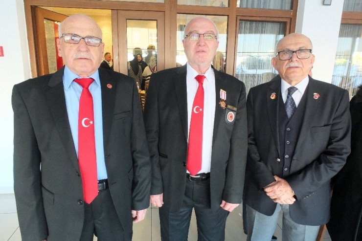 Hak Ettikleri Madalyalarını 46 Yıl Sonra Alabildiler