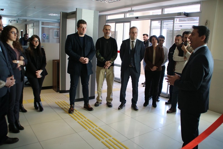 Gediz Adliyesi’nde ’Ön Büro Ve Danışma Masaları’ Hizmete Sunuldu