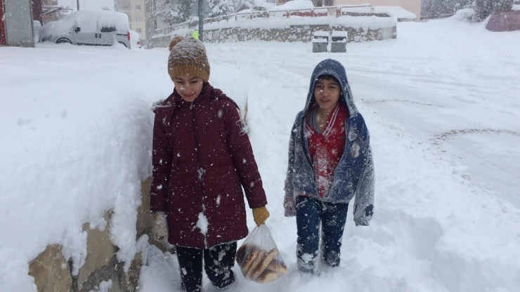 Darende’de Kar Hayatı Olumsuz Etkiliyor