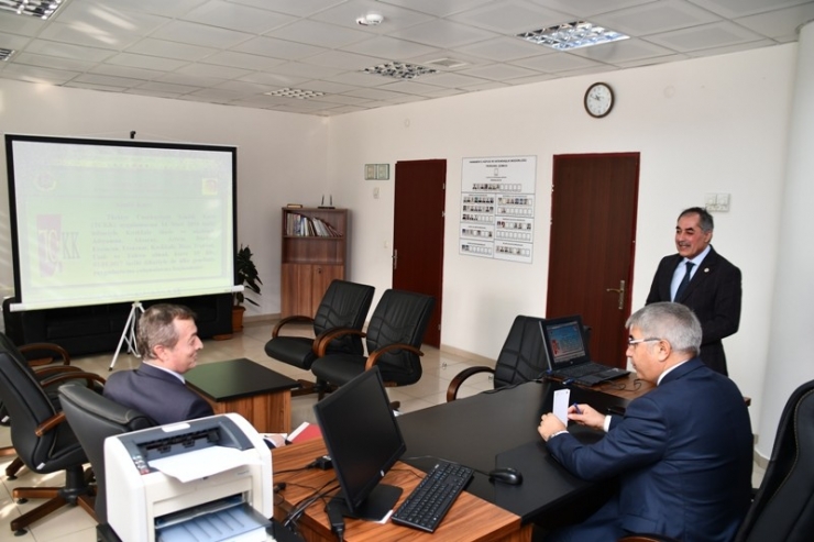 Karabük’te 48 Bin Kişiye Yeni Kimlik Kartı Verildi