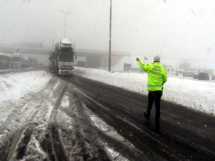 Malatya Yolu Tır Trafiğine Kapatıldı