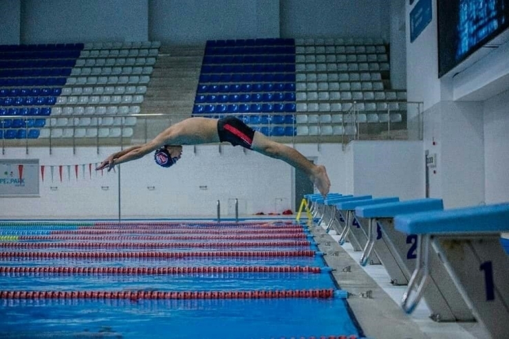 Kepez’de Yüzme Kurslarına İlgi