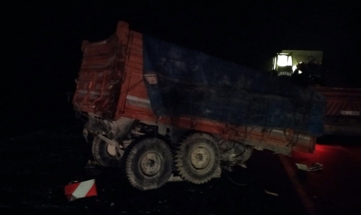 Konya’da Tır İle Traktör Çarpıştı: 1 Ölü, 2 Yaralı