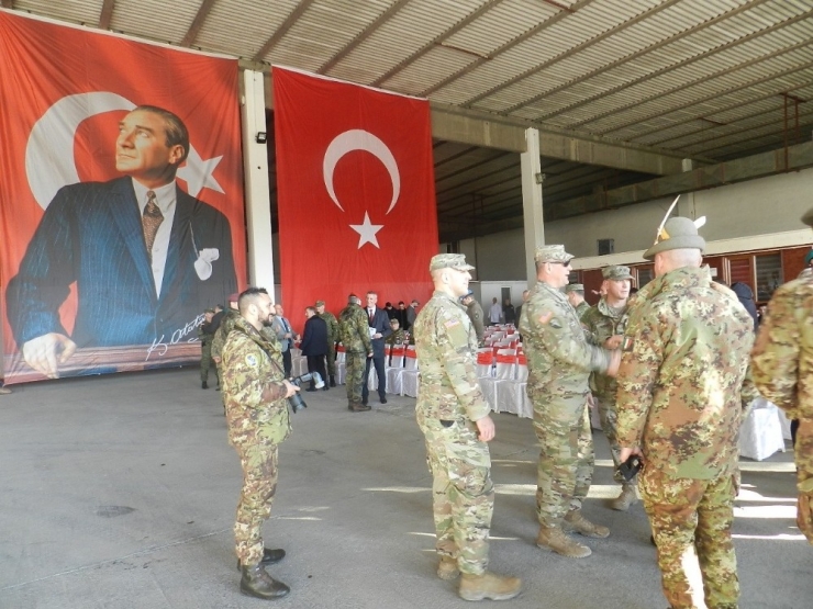 Kosova’da Görev Yapan Türk Askerinde Devir Teslim Töreni