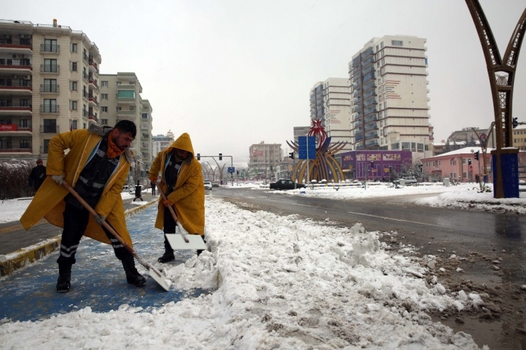 Mardin’de Kar Ve Buzlanma İle Mücadele