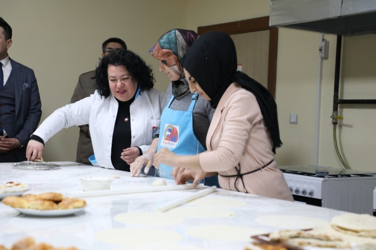 Melmek’te Çölyak Hastalarına Glutensiz Mutfak Eğitimi