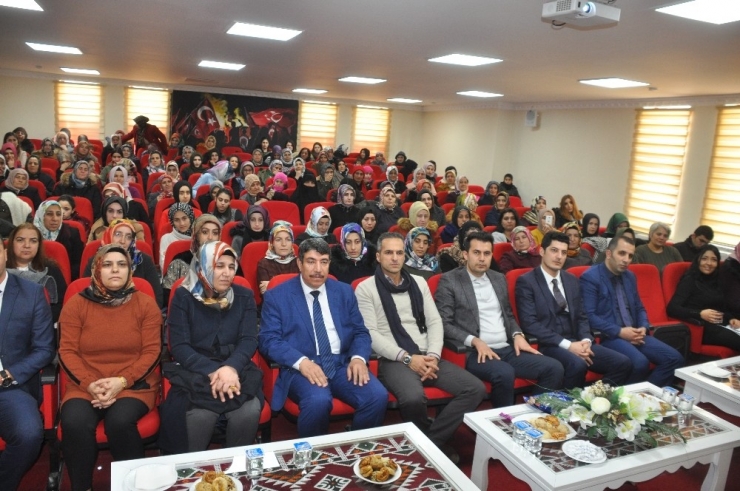 Bulanık’ta ‘Aile İçi İletişim’ Semineri