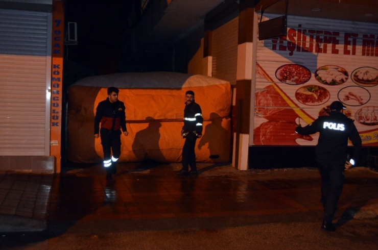 8. Kattan Atlamak İsteyen Adamı Emniyet Müdürü İkna Etti