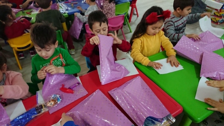 Anaokulu Öğrencilerinden Deprem Mağduru Yaşıtları İçin Yardım Kampanyası