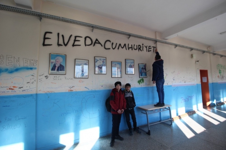 Cumhuriyet Ortaokuluna Lokmalı Veda