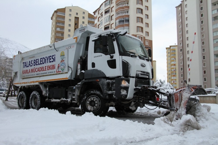 687 Kilometre Yolda 24 Saat Kar Nöbeti