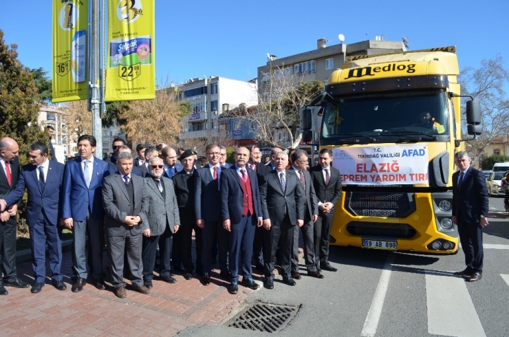 Tekirdağ’dan Elazığ’a 4 Tır Yardım Yola Çıktı