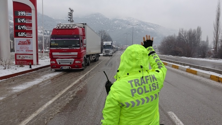Kar Esareti Sona Erdi, Yola Çıkmalarına İzin Verildi