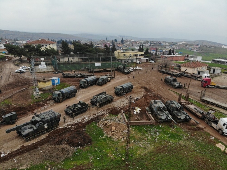 Suriye’ye Askeri Sevkiyat Sürüyor