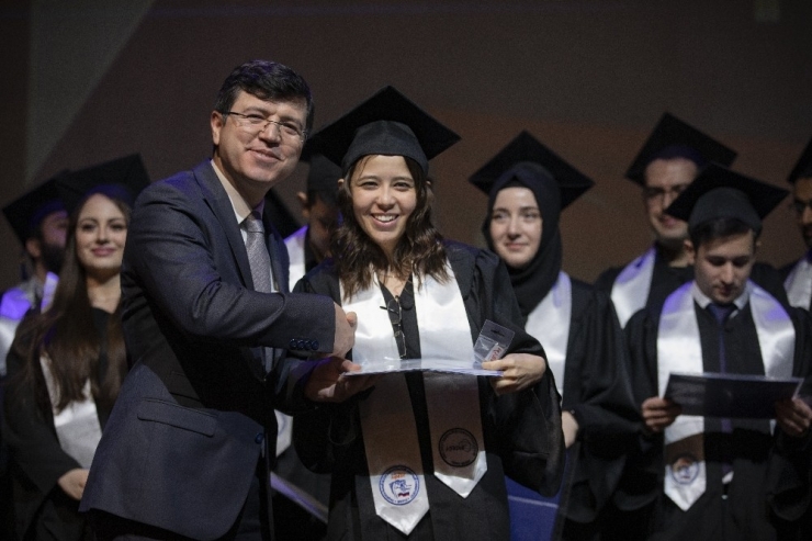 Diplomalarını Alan 54 Türk Uzman Akkuyu Nükleer Şirketi’nde Çalışacak