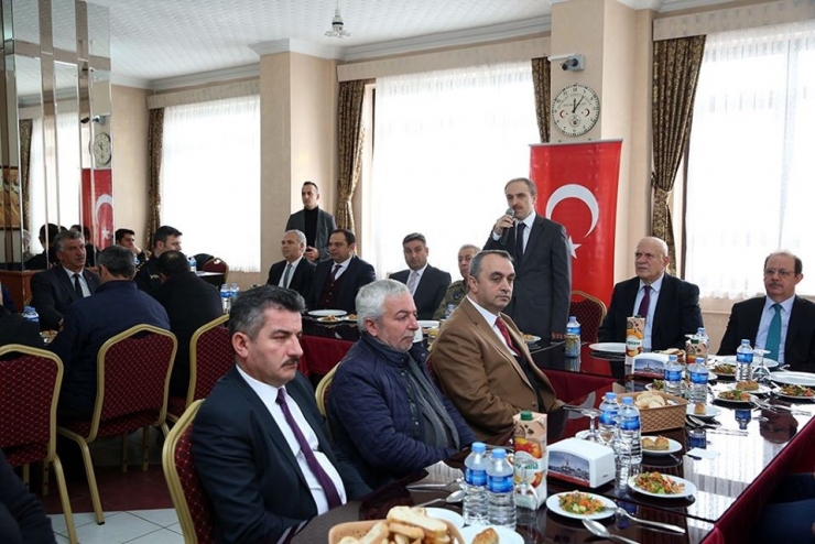 Vali Cüneyt Epcim: “Elazığ Depreminde Örnek Bir Kriz Yönetimi Sergilendi”