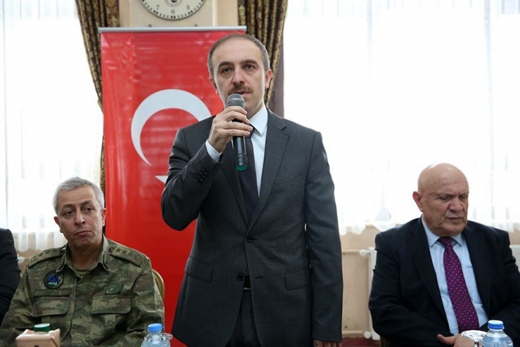 Vali Cüneyt Epcim: “Elazığ Depreminde Örnek Bir Kriz Yönetimi Sergilendi”