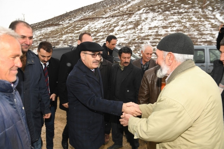 Vali Demirtaş Pozantı’daki Sel Bölgesinde