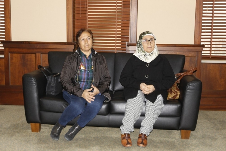 Öldürülen Kadın Öğretmenin Annesi, Zanlının En Ağır Cezaya Çarptırılmasını İstedi