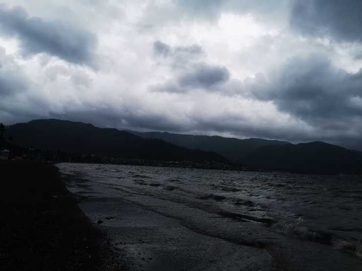 14 Şubat’ta En Sevdikleri Rüzgar Ve Sörf İle Aşk Yaşıyorlar