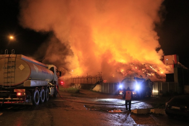 Pamuk Yağı Fabrikasındaki Yangın 1 Gündür Sürüyor