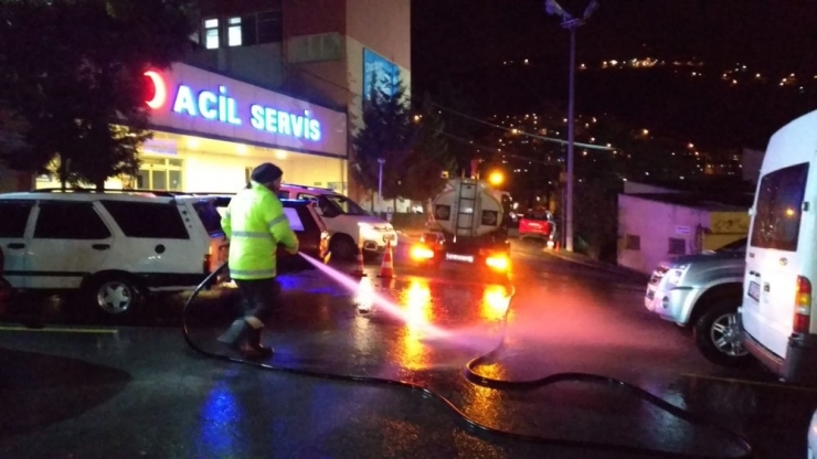 Hastaneler, Kamu Kurumları, İbadethaneler Ve Sokaklar Yıkanıyor