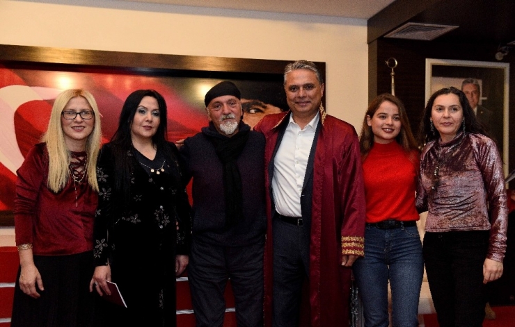 Sevgililer Gününde Her 15 Dakikada Nikah Kıyıldı