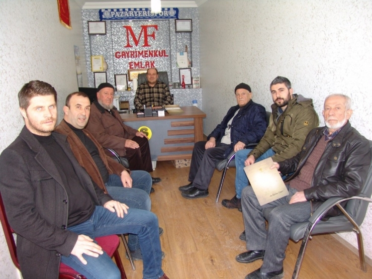 Ak Parti Eski İlçe Başkanlarına Cumhurbaşkanından Teşekkür Belgesi Ve Plaket