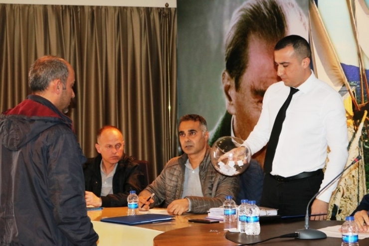 Bodrum’da Kura Çekimi İle Esnafın Yeri Belli Oldu