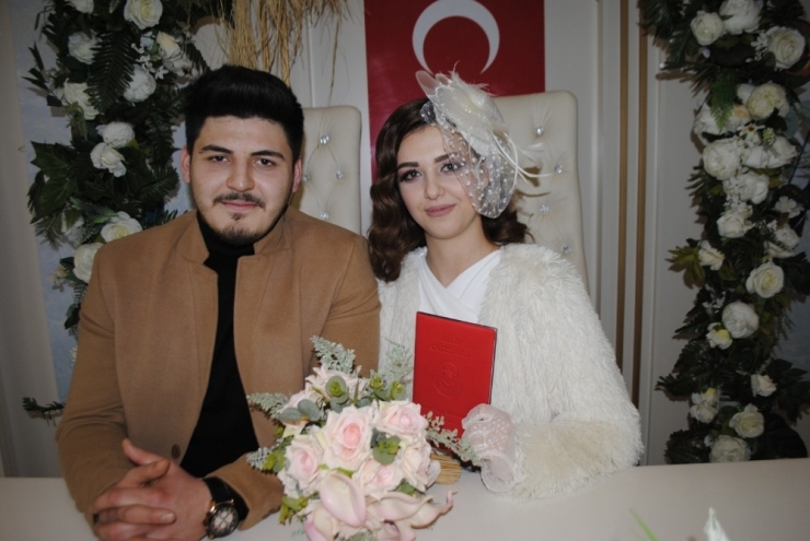 14 Şubatta Nikah Yoğunluğu