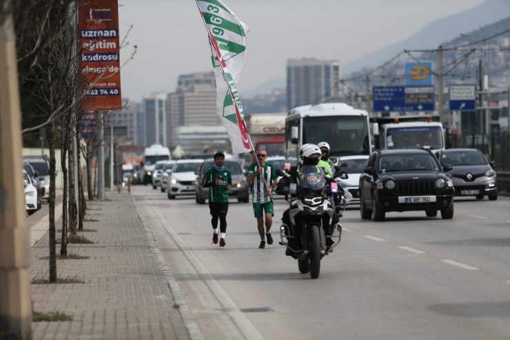 14 Şubat Sevgililer Günü’nde İlginç Koşu